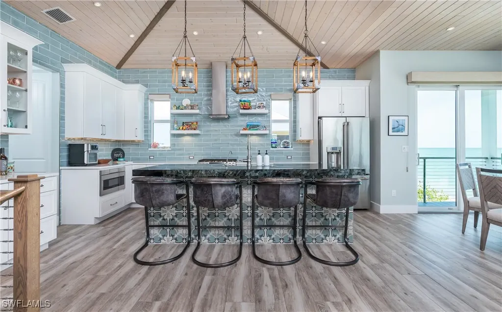 4620 Oro Pesos Lane Upper Captiva FL 33924