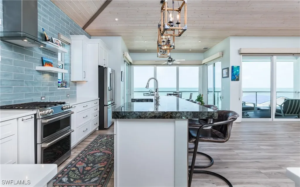 4620 Oro Pesos Lane Upper Captiva FL 33924