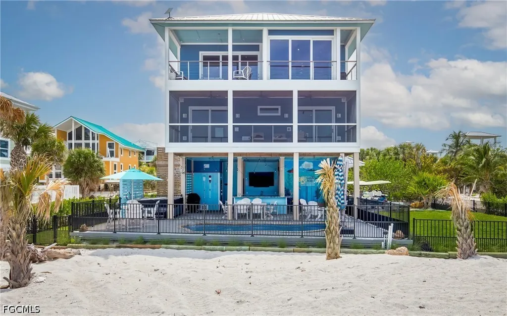 4620 Oro Pesos Lane Upper Captiva FL 33924