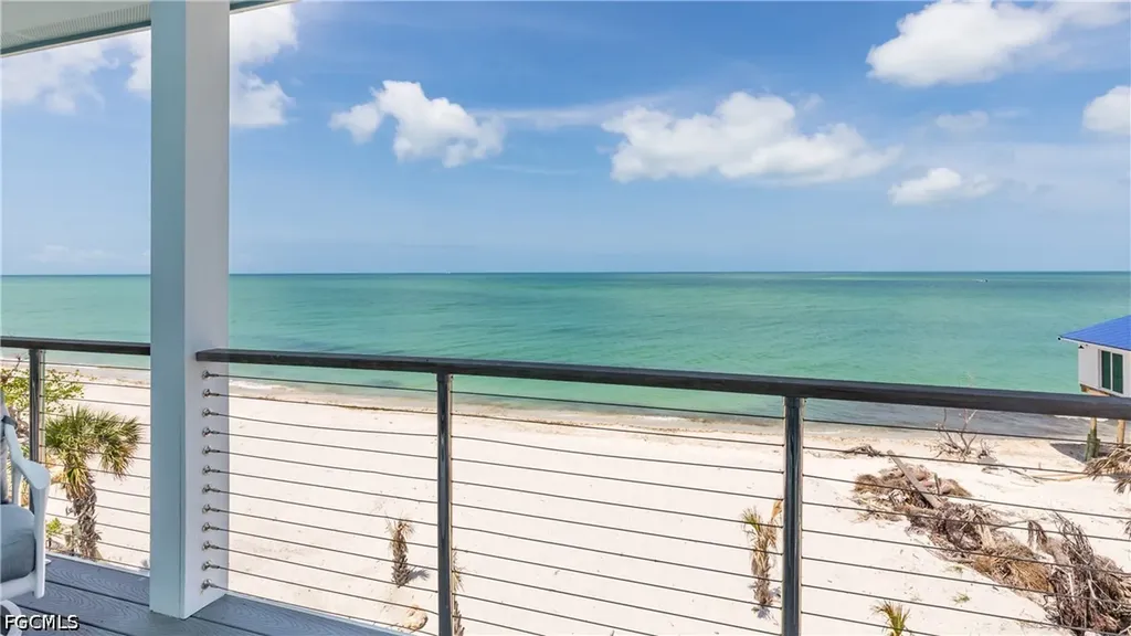 4620 Oro Pesos Lane Upper Captiva FL 33924