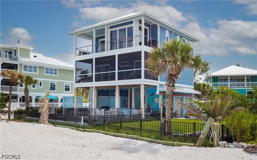 4620 Oro Pesos Lane Upper Captiva FL 33924
