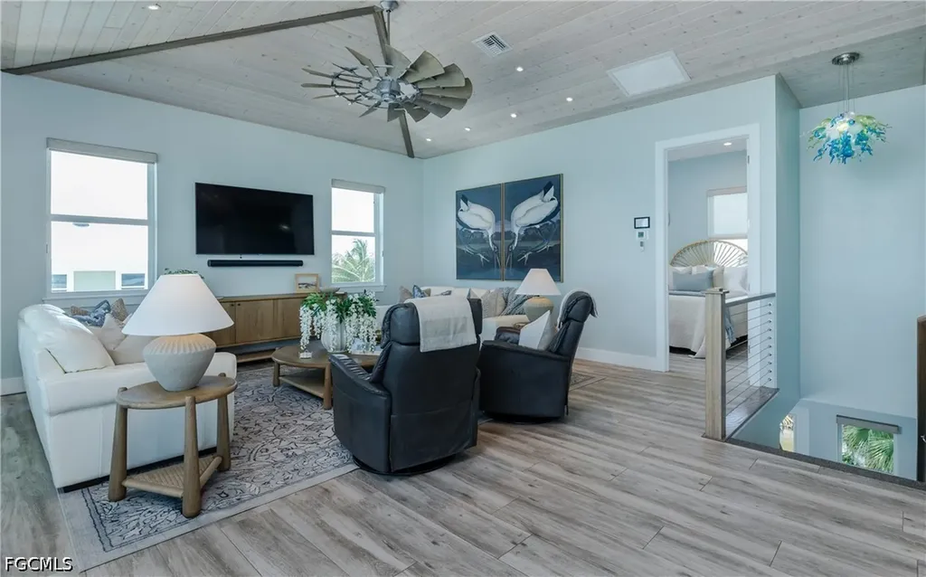 4620 Oro Pesos Lane Upper Captiva FL 33924