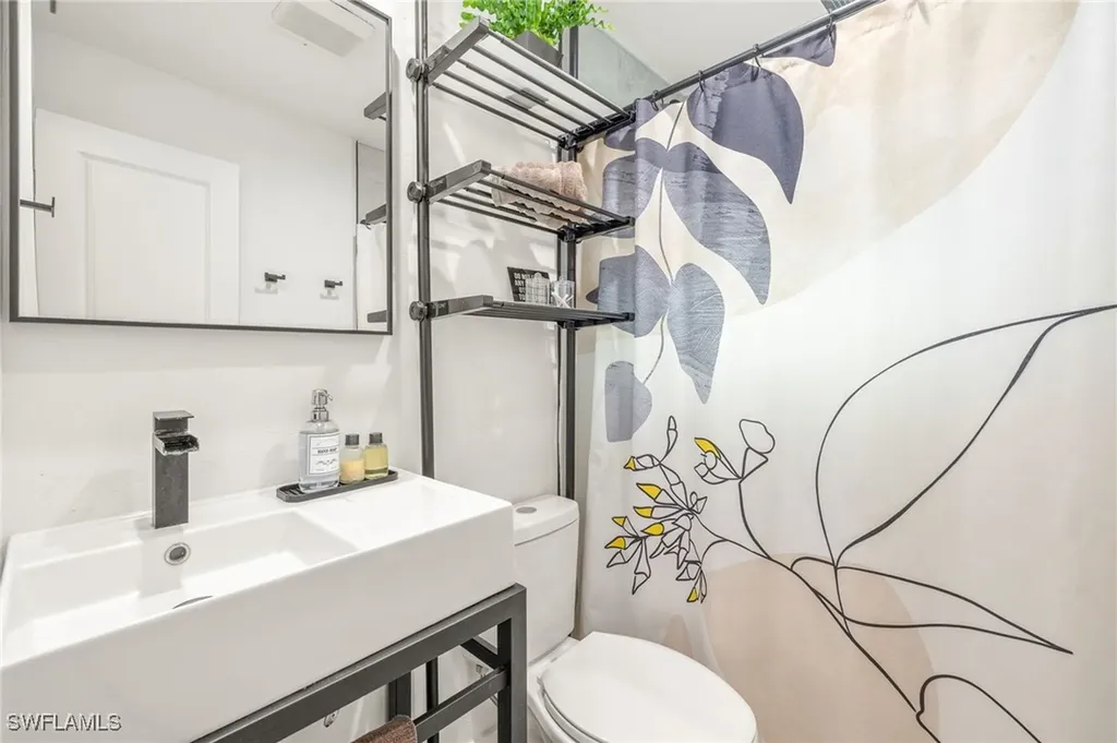 18925 S River Road Alva FL 33920