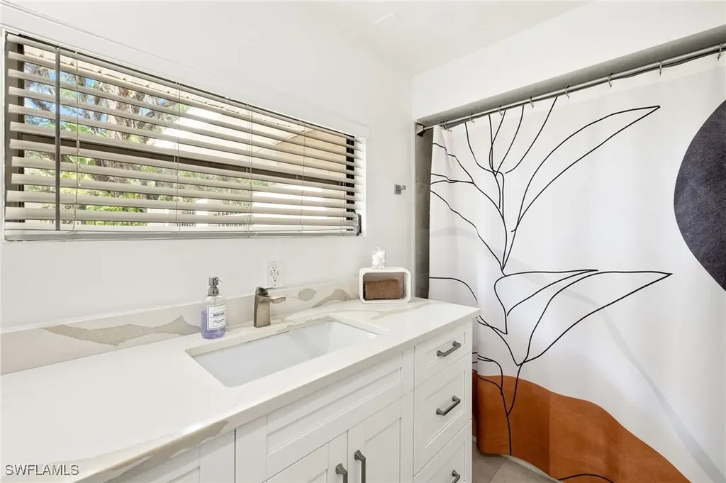 18925 S River Road Alva FL 33920