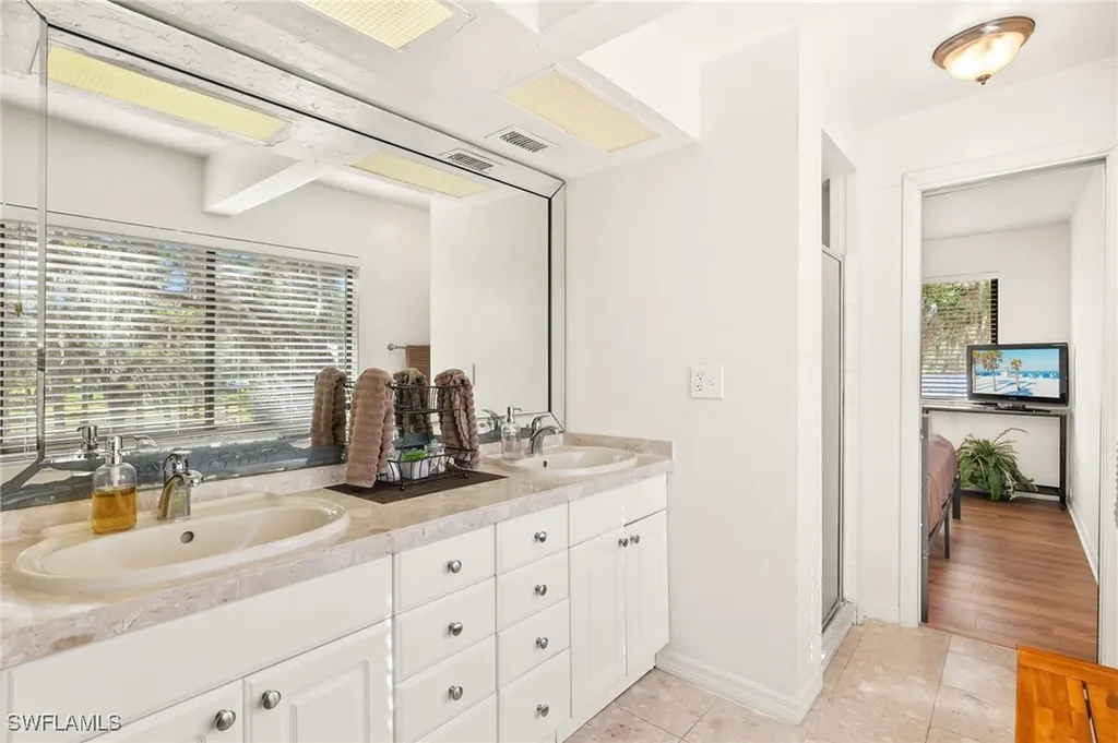 18925 S River Road Alva FL 33920