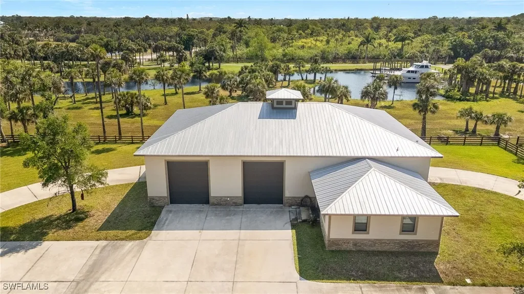 18925 S River Road Alva FL 33920