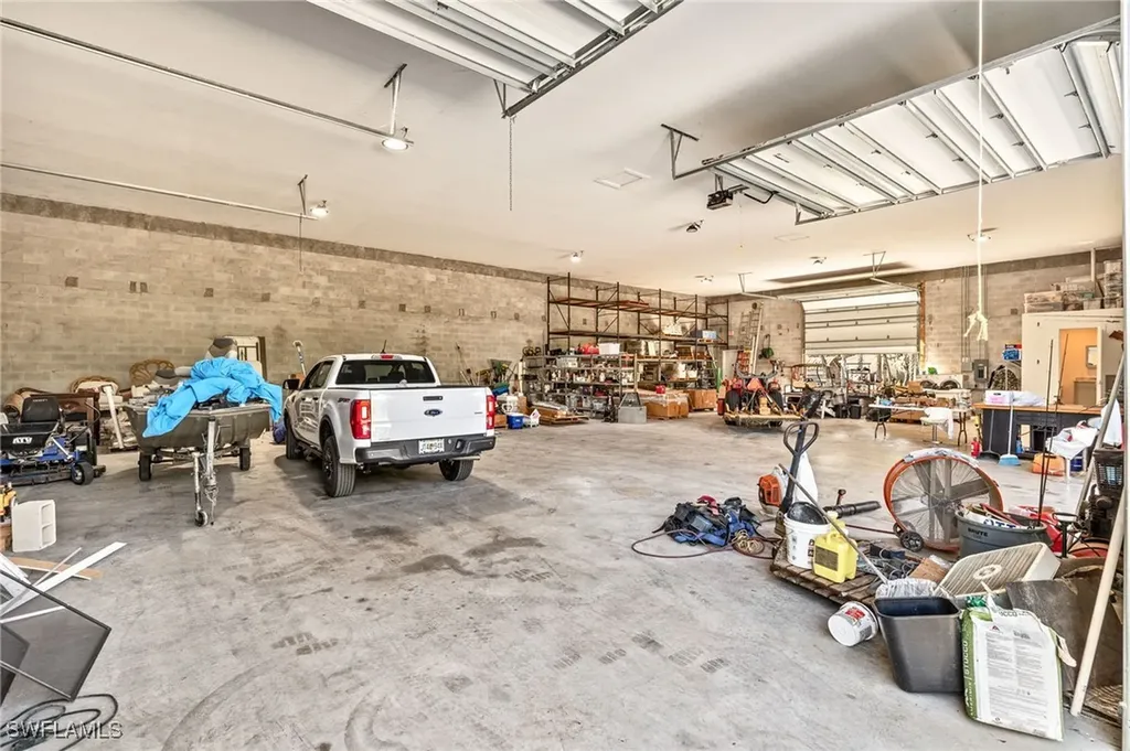 18925 S River Road Alva FL 33920