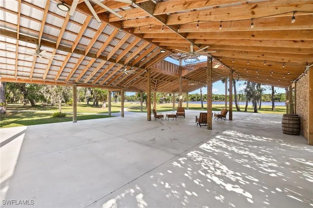 18925 S River Road Alva FL 33920