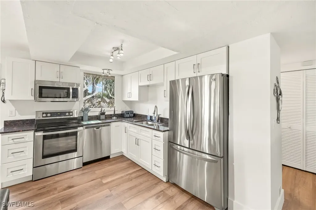 18925 S River Road Alva FL 33920