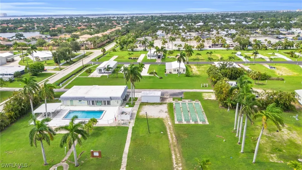 96 Oak Lane Fort Myers FL 33908