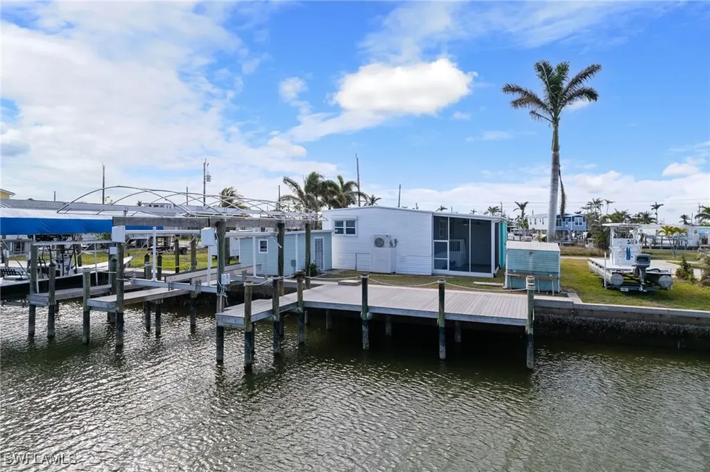 3864 Royal Palm Drive St. James City FL 33956