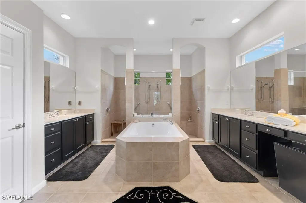 8975 Morgan Court Naples FL 34113