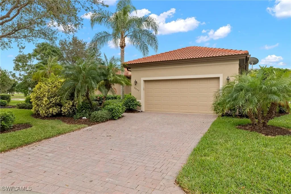 8975 Morgan Court Naples FL 34113