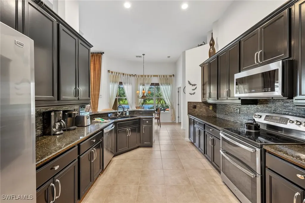 8975 Morgan Court Naples FL 34113