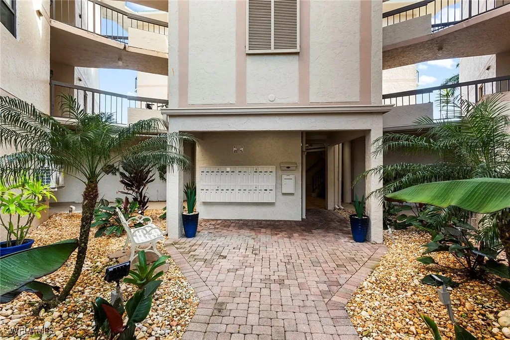 845 Collier Court Marco Island FL 34145