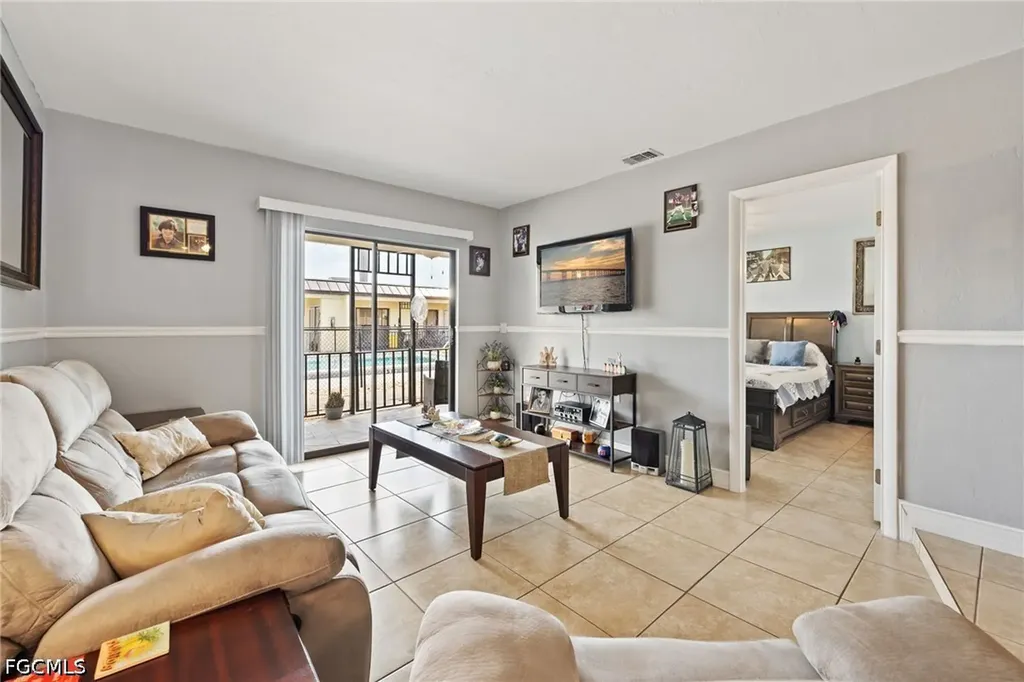 4514 Santa Barbara Boulevard Cape Coral FL 33914