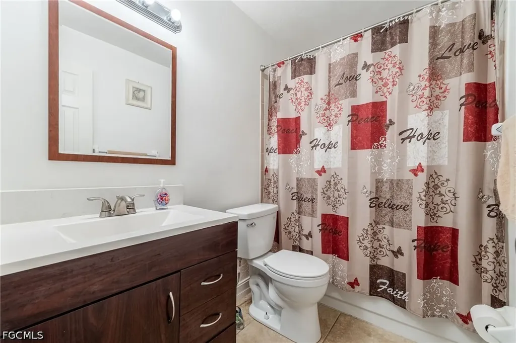 4514 Santa Barbara Boulevard Cape Coral FL 33914