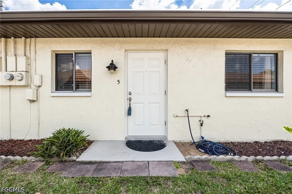 4514 Santa Barbara Boulevard Cape Coral FL 33914