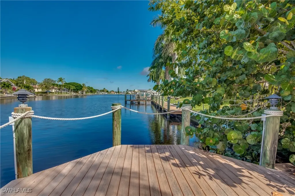 3528 SE 1st Place Cape Coral FL 33904