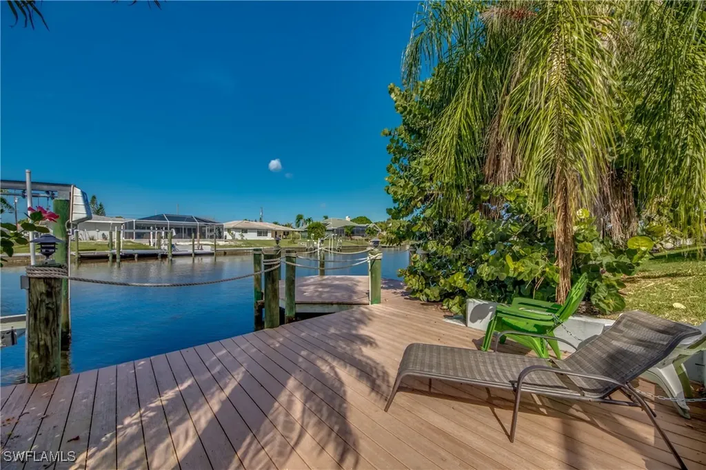 3528 SE 1st Place Cape Coral FL 33904