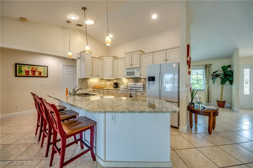 3528 SE 1st Place Cape Coral FL 33904