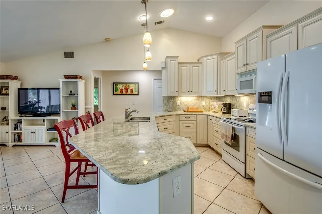 3528 SE 1st Place Cape Coral FL 33904