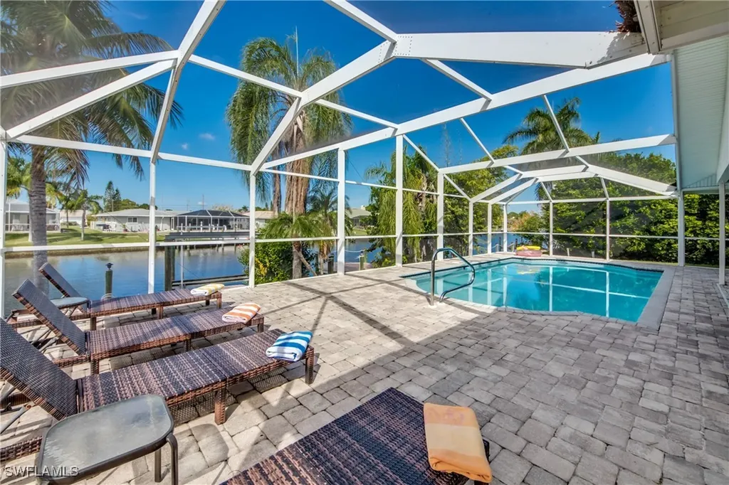 3528 SE 1st Place Cape Coral FL 33904
