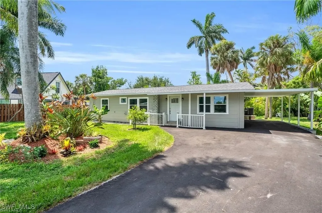 135 Standish Circle North Fort Myers FL 33903