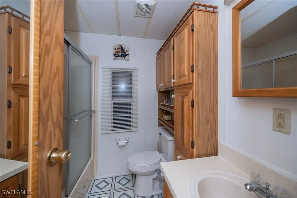 233 Caravan Circle North Fort Myers FL 33903