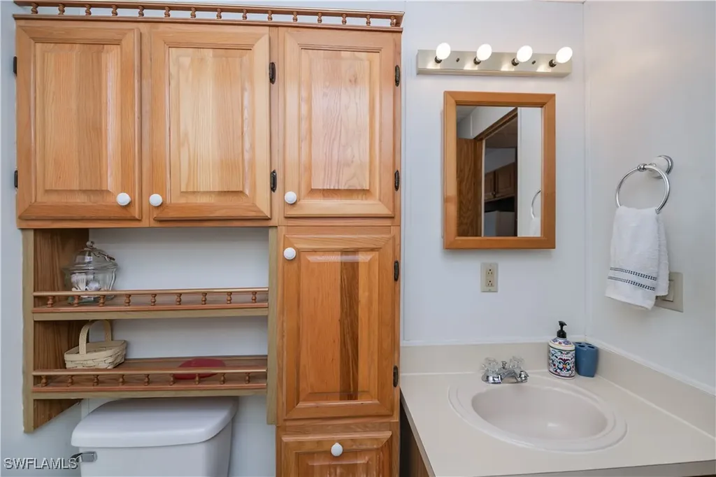 233 Caravan Circle North Fort Myers FL 33903