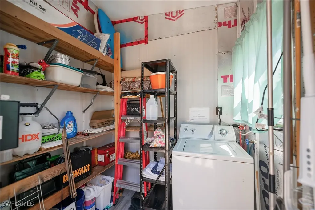 233 Caravan Circle North Fort Myers FL 33903