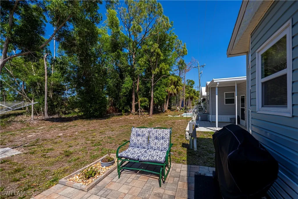 233 Caravan Circle North Fort Myers FL 33903