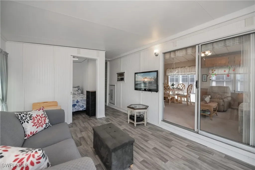 233 Caravan Circle North Fort Myers FL 33903