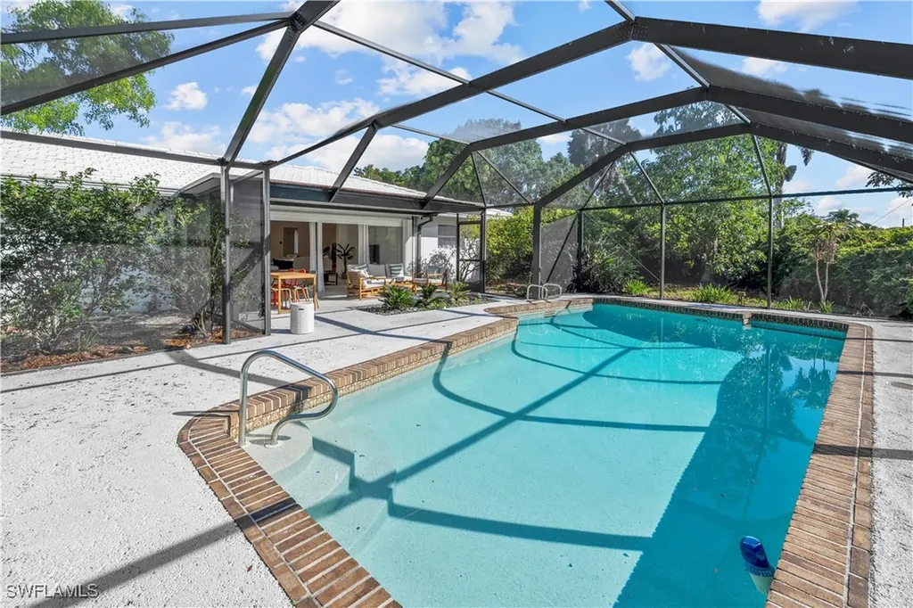 1515 Manchester Boulevard Fort Myers FL 33919