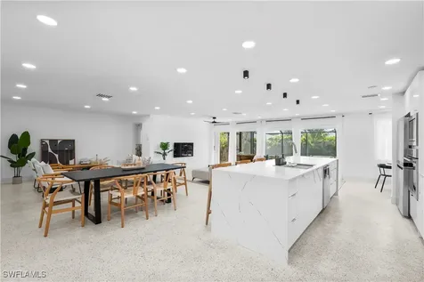 1515 Manchester Boulevard Fort Myers FL 33919