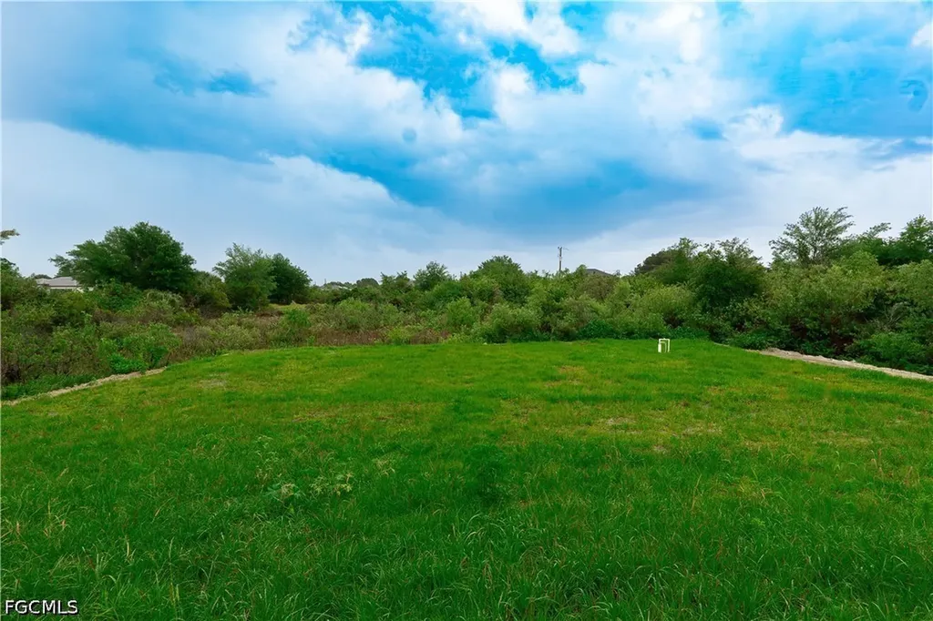 4703 Elva Avenue S Lehigh Acres FL 33976