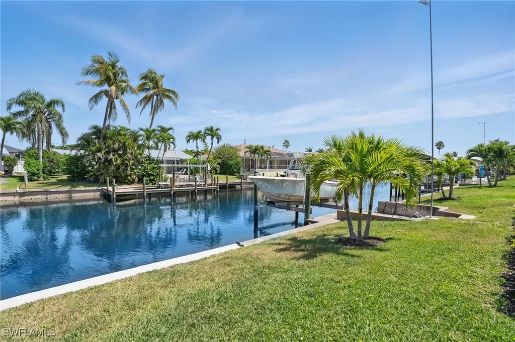157 SW 54th Street Cape Coral FL 33914