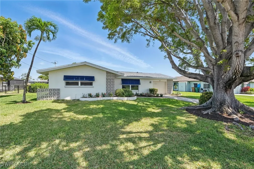 157 SW 54th Street Cape Coral FL 33914