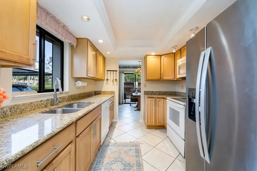 536 Lake Louise Circle Naples FL 34110