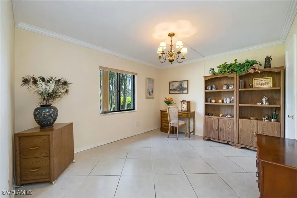 536 Lake Louise Circle Naples FL 34110