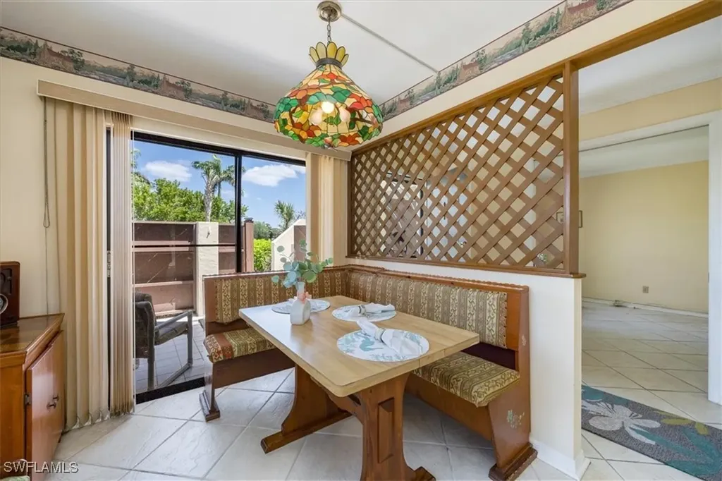 536 Lake Louise Circle Naples FL 34110