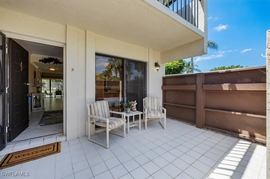 536 Lake Louise Circle Naples FL 34110