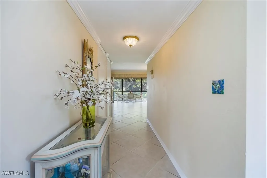 536 Lake Louise Circle Naples FL 34110
