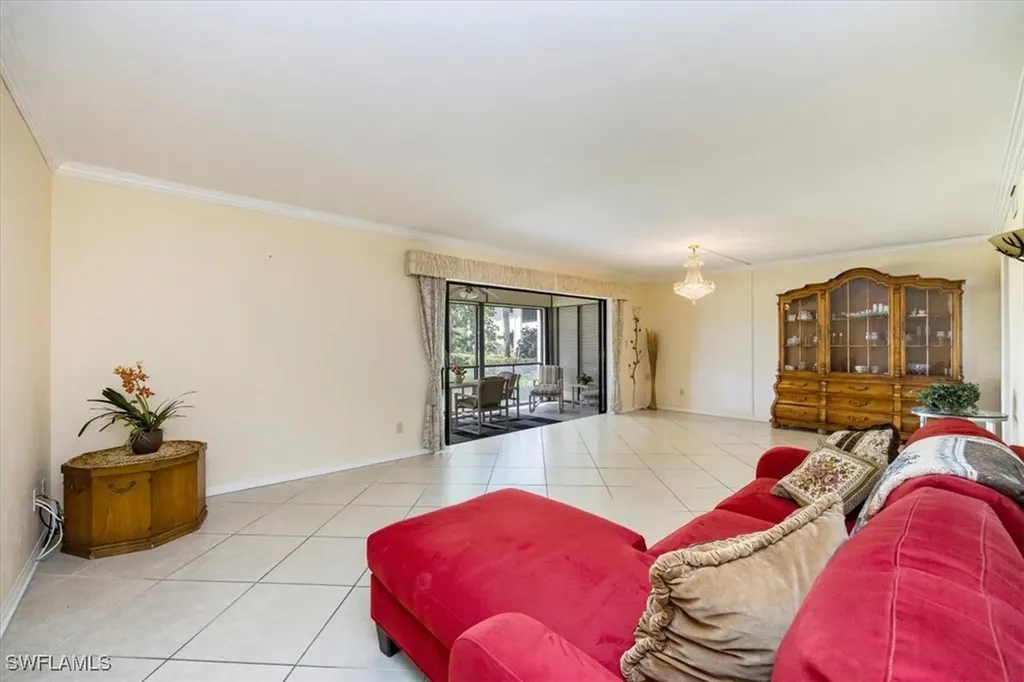 536 Lake Louise Circle Naples FL 34110