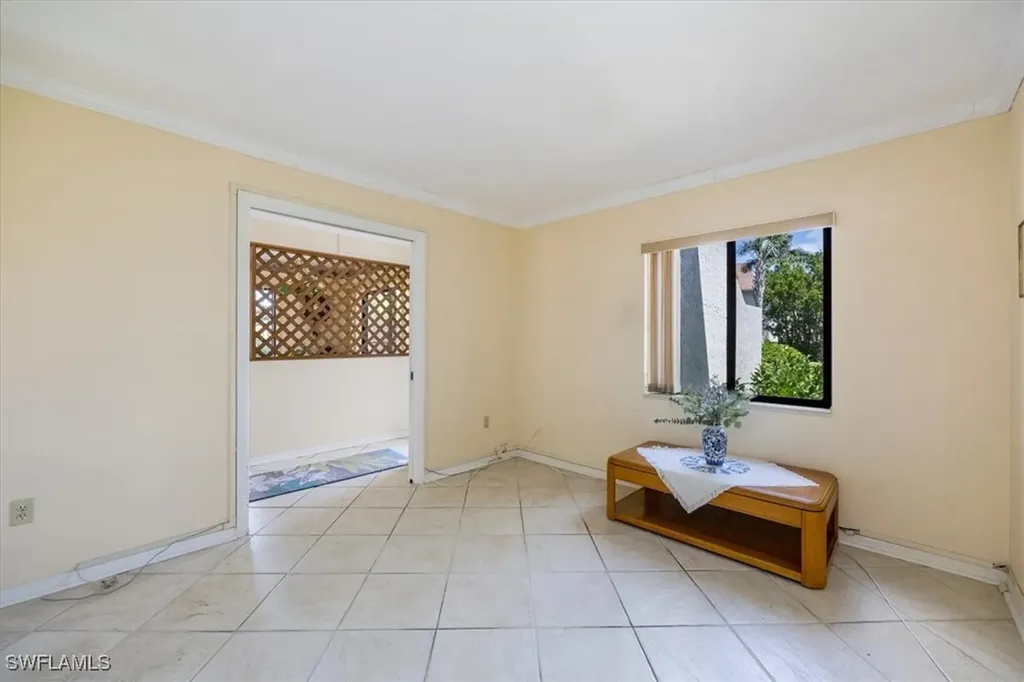 536 Lake Louise Circle Naples FL 34110