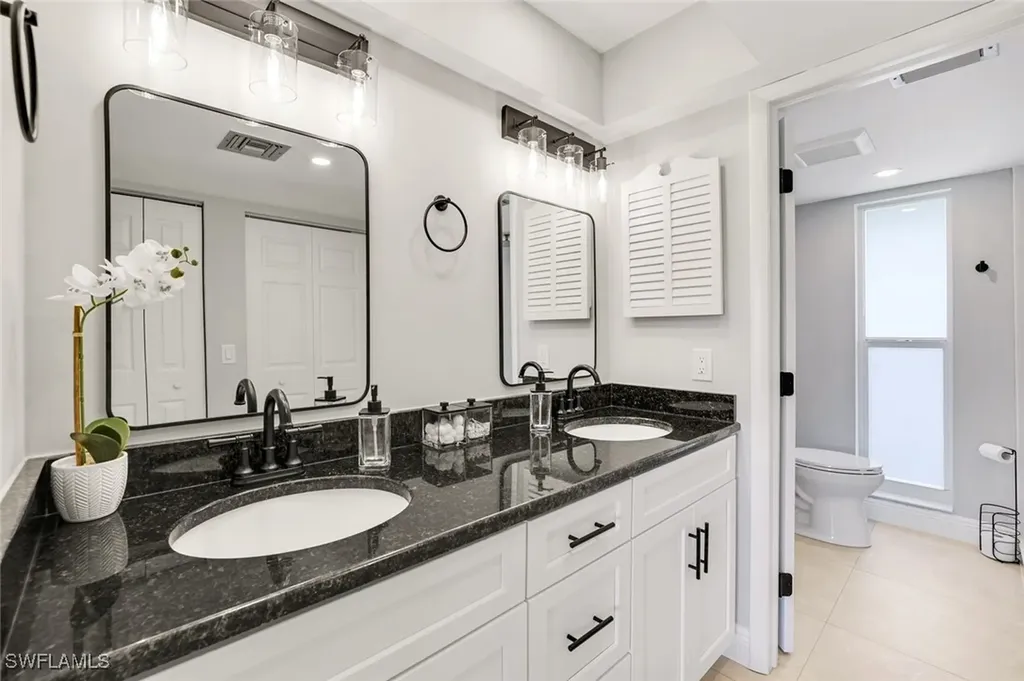 112 Penny Lane Naples FL 34112