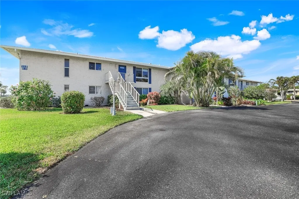 112 Penny Lane Naples FL 34112