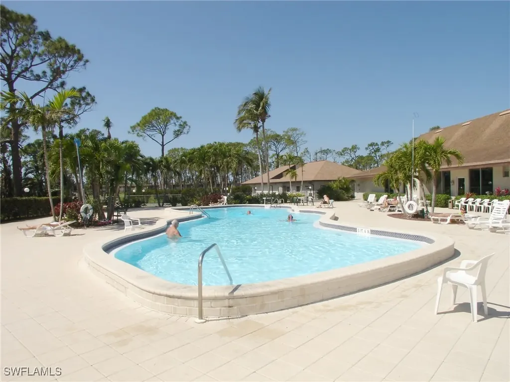 112 Penny Lane Naples FL 34112