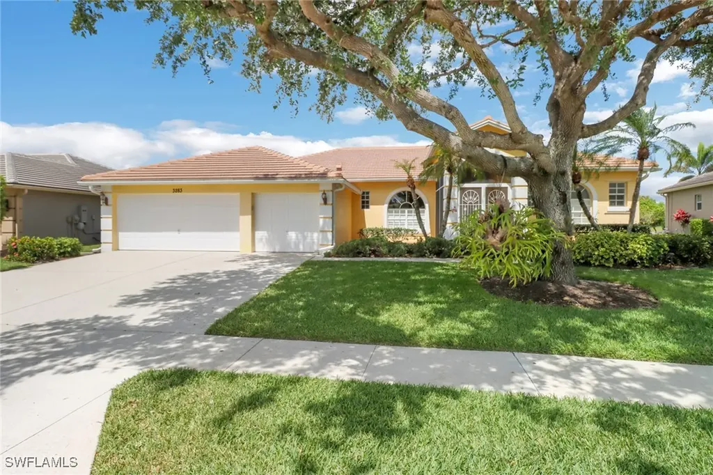 Naples FL, 3283 Potomac Court