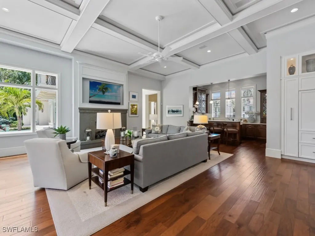364 Colony Drive Naples FL 34108
